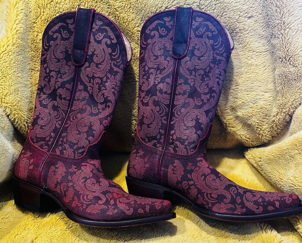 Shyanne Womens Red Chili Pepper Riding Cowgirl Boot SZ 7.5 M Snip Toe BBW321